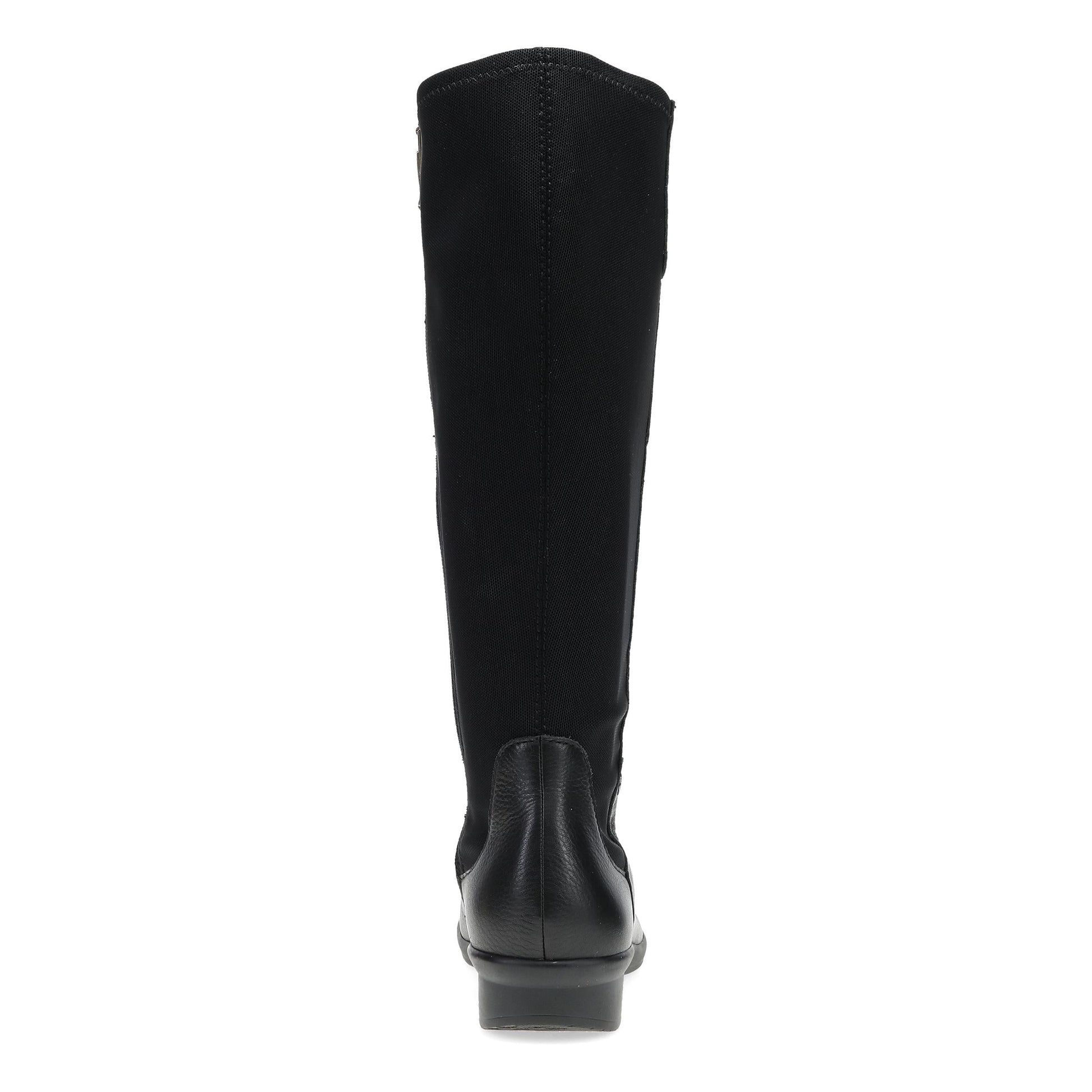 Heel image of Carissa Black