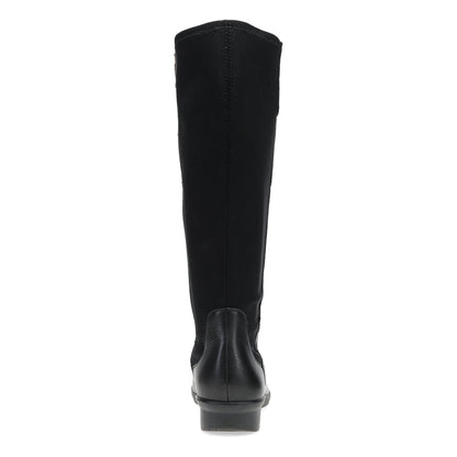 Heel image of Carissa Black
