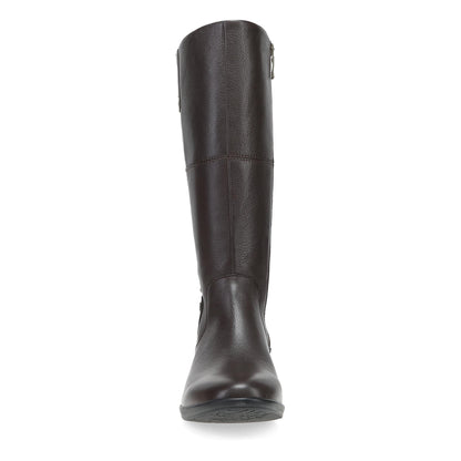 Toe image of Carissa Chocolate