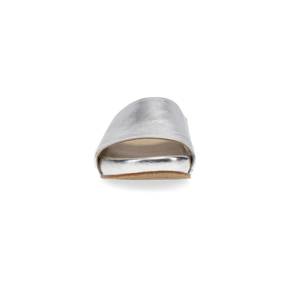 Toe image of Twyla Pewter Metallic