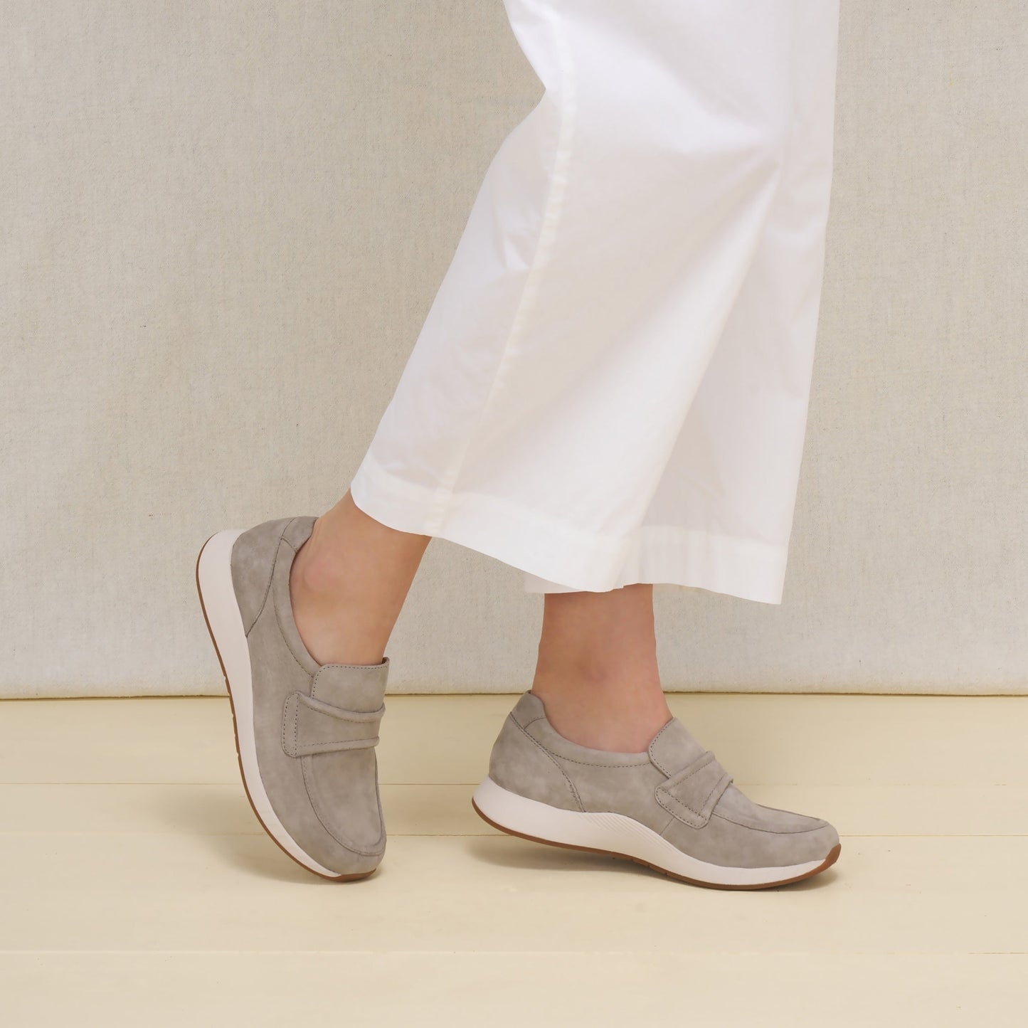 Clementine Light Grey Nubuck