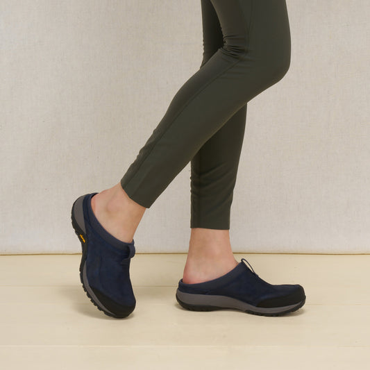 Pia Navy Leather