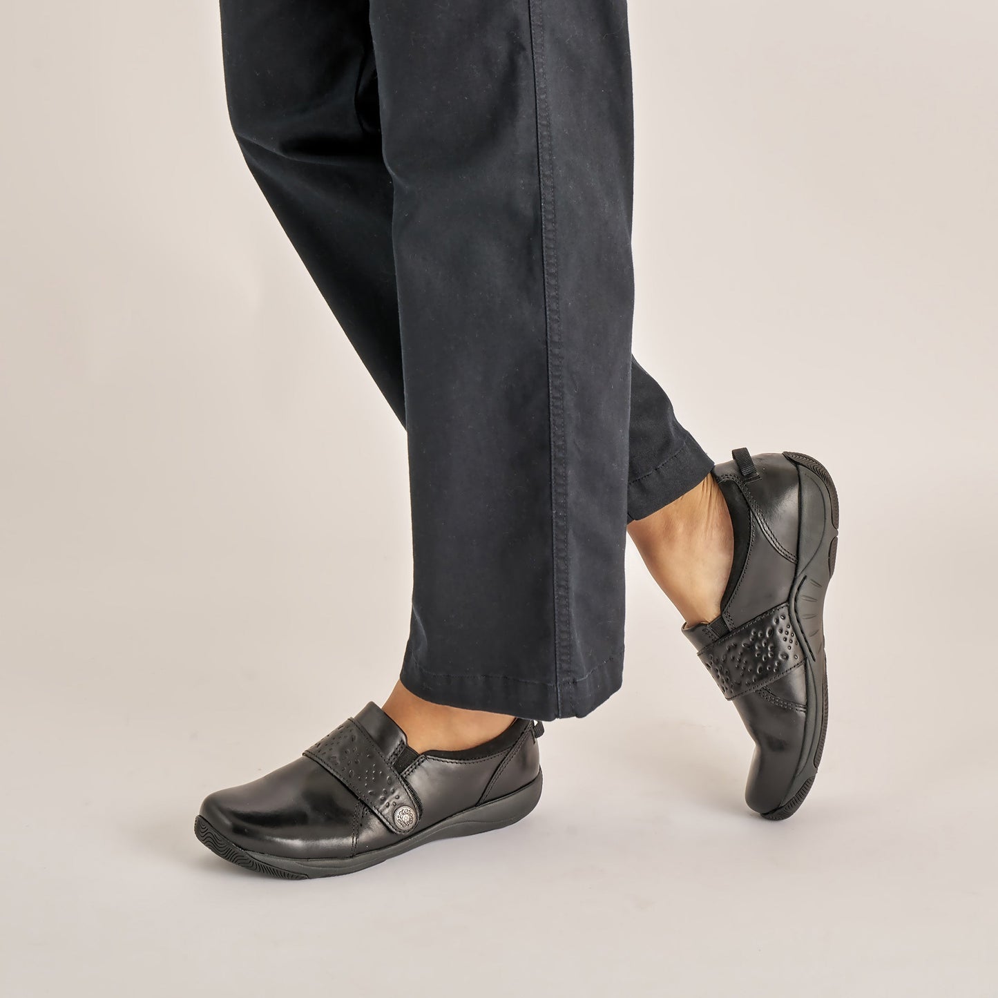 Sallie Black Waxy Burnished
