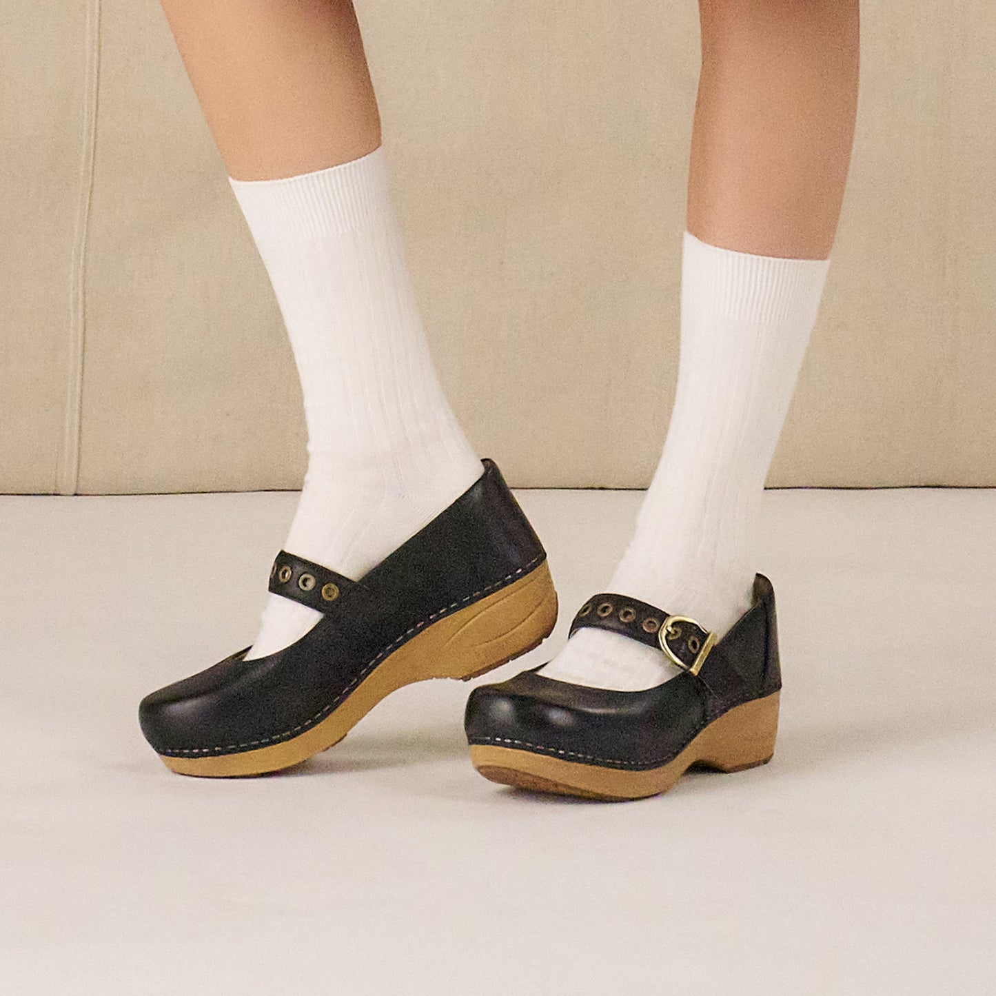 XP 2.0 Mary Jane Black Leather
